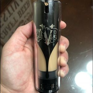 Authentic Kat Von D Lock it